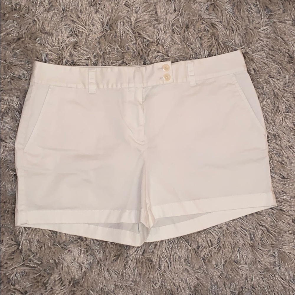 Vineyard Vines NEVER WORN women’s white shorts